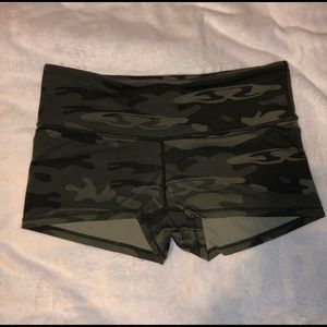 Lululemon Camouflage (camo) Booty Shorts Spandex